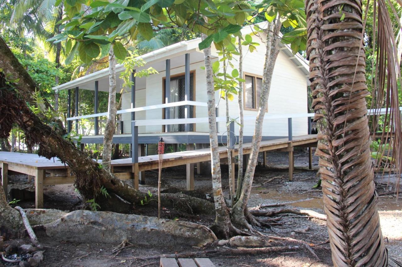 Evis Resort At Nggatirana Island Halisi Eksteriør billede