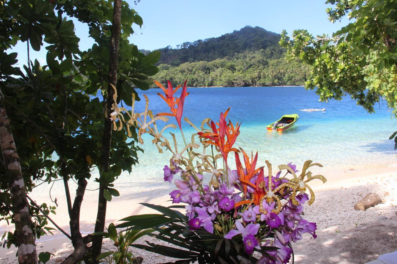 Evis Resort At Nggatirana Island Halisi Eksteriør billede